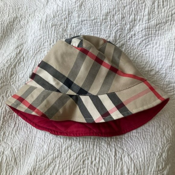 Burberry Reversible Bucket Hat NWT main image 8